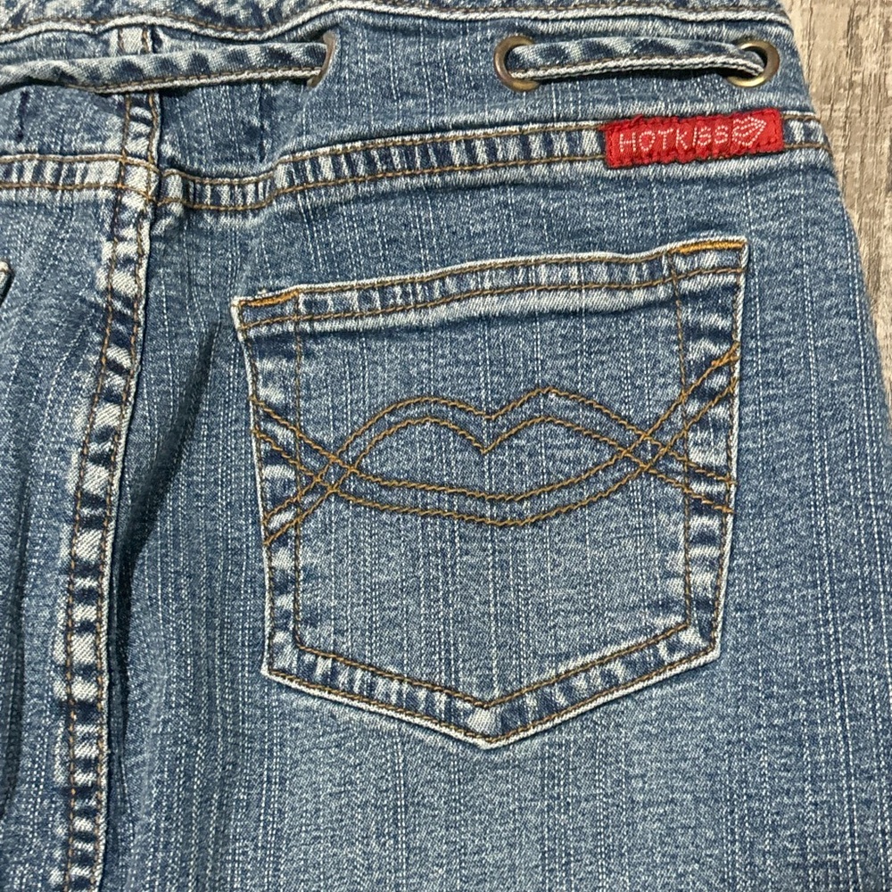 Y2K Vintage Hot Kiss Skirt - Picture 2 of 9